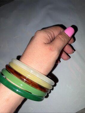 Stacked Green and Yellow Resin Bangle Bracelet Set - Women Jewelry